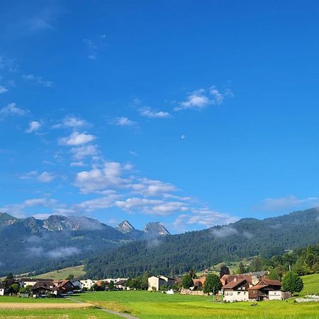 Auszeit Bed & Breakfast Wattenwil Exterior photo
